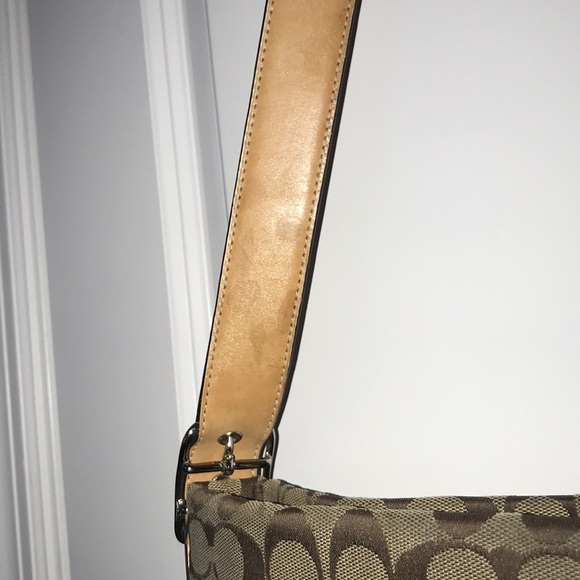 Coach Handbag - Picture 2 of 3